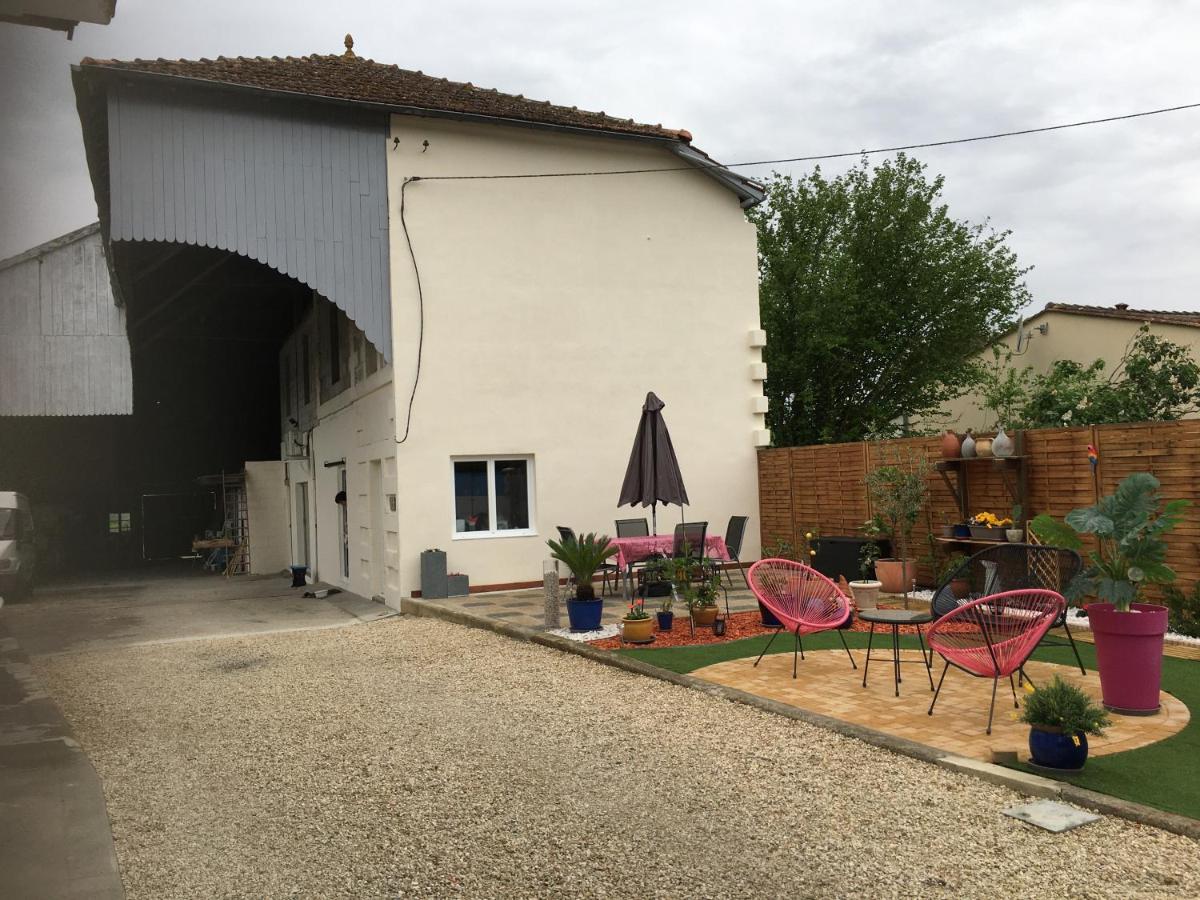 Ferienwohnung Mirabelle Jonzac Exterior foto